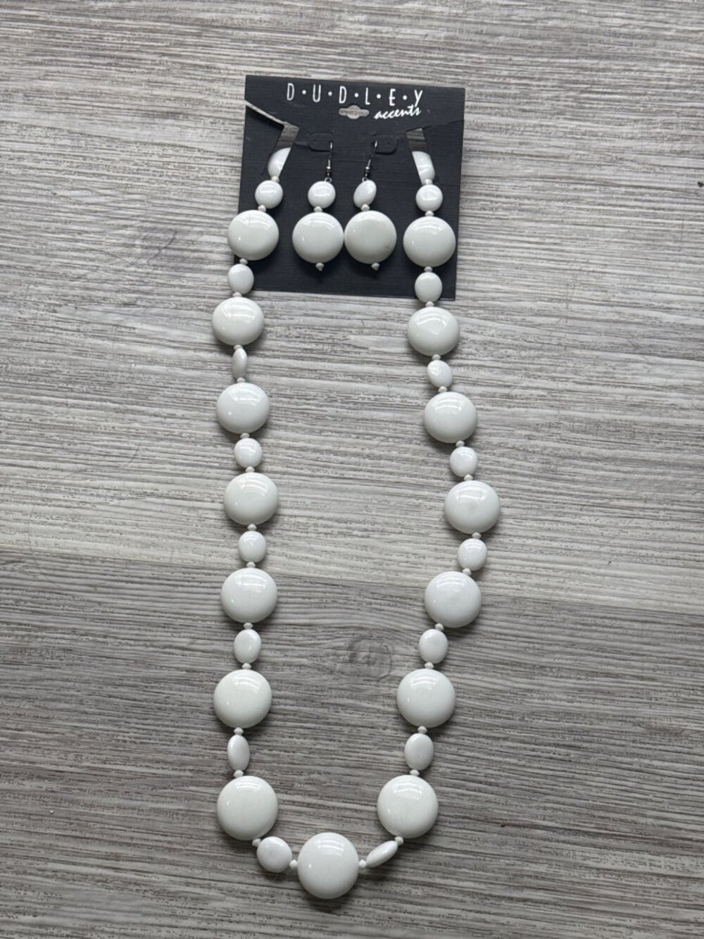 Dudley Accents Vintage Y2K Retro Chunky White Disc Beaded Statement Necklace Set